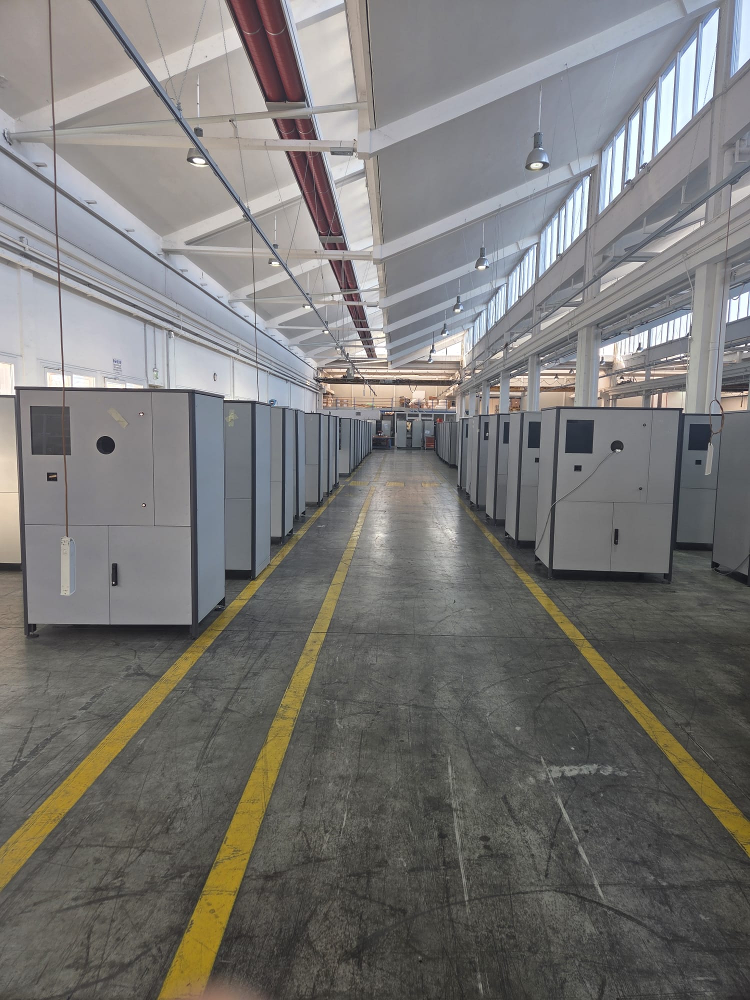 Polska produkcja automatów kaucyjnych RVM 4VS – hala produkcyjna